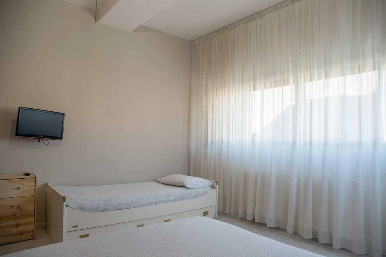 Affittacamere " Il Porto " ลีวอร์โน ภายนอก รูปภาพ