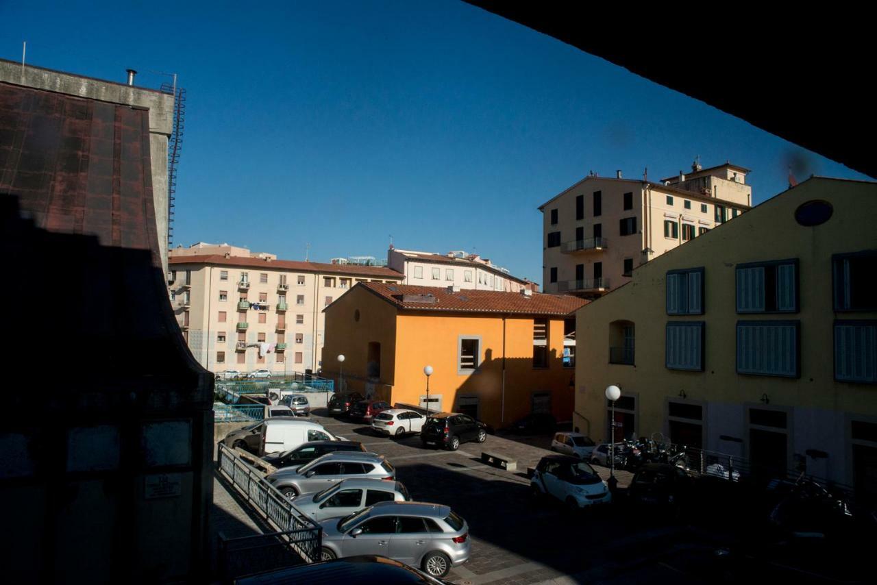 Affittacamere " Il Porto " ลีวอร์โน ภายนอก รูปภาพ