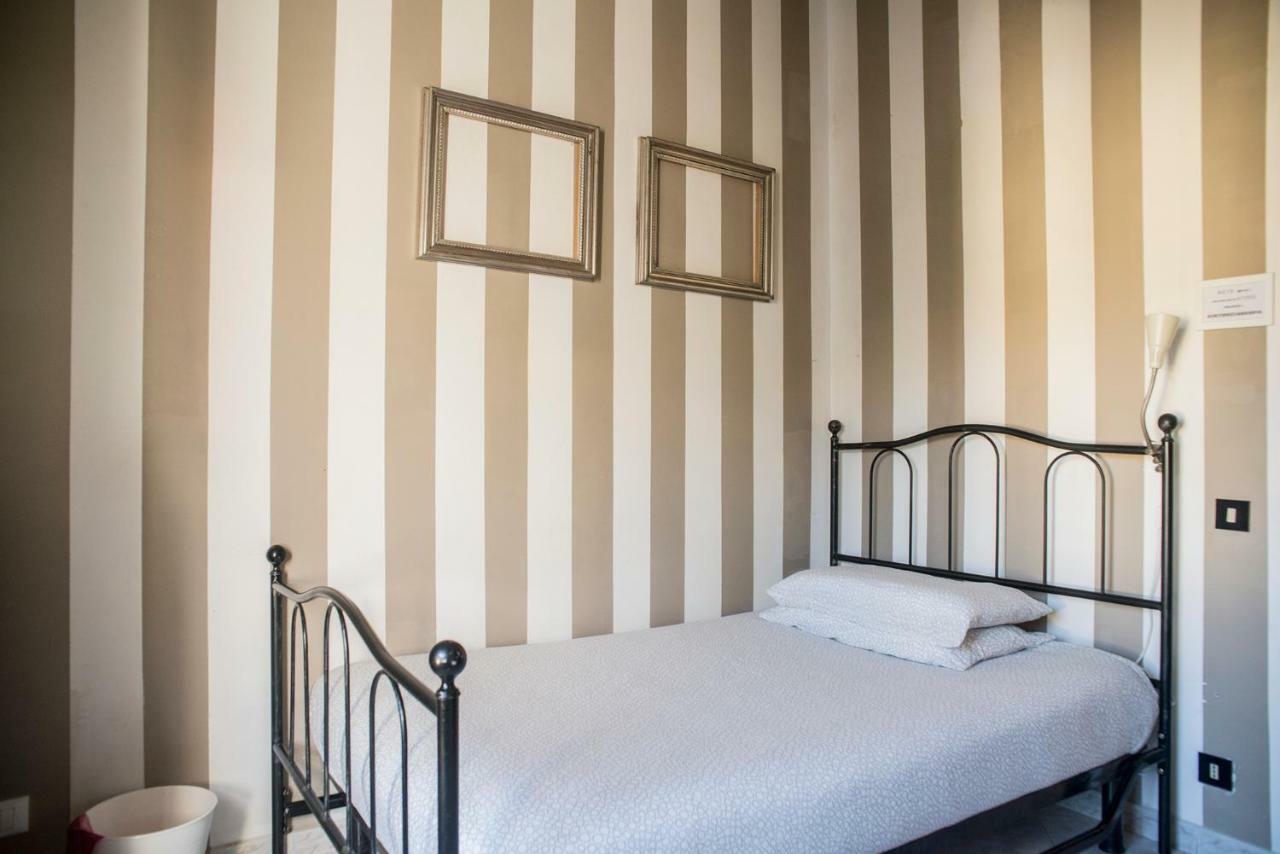 Affittacamere " Il Porto " ลีวอร์โน ภายนอก รูปภาพ